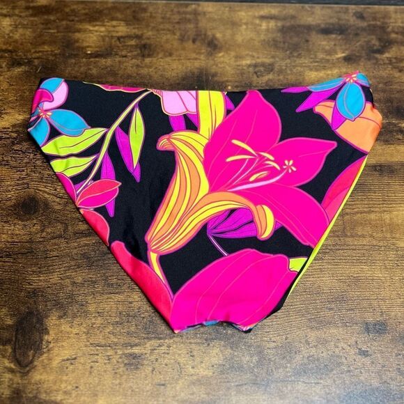 Trina Turk Swim Women's Monaco Hipster Floral Reversible Swim Bottom Size 4. NWT - Picture 8 of 15